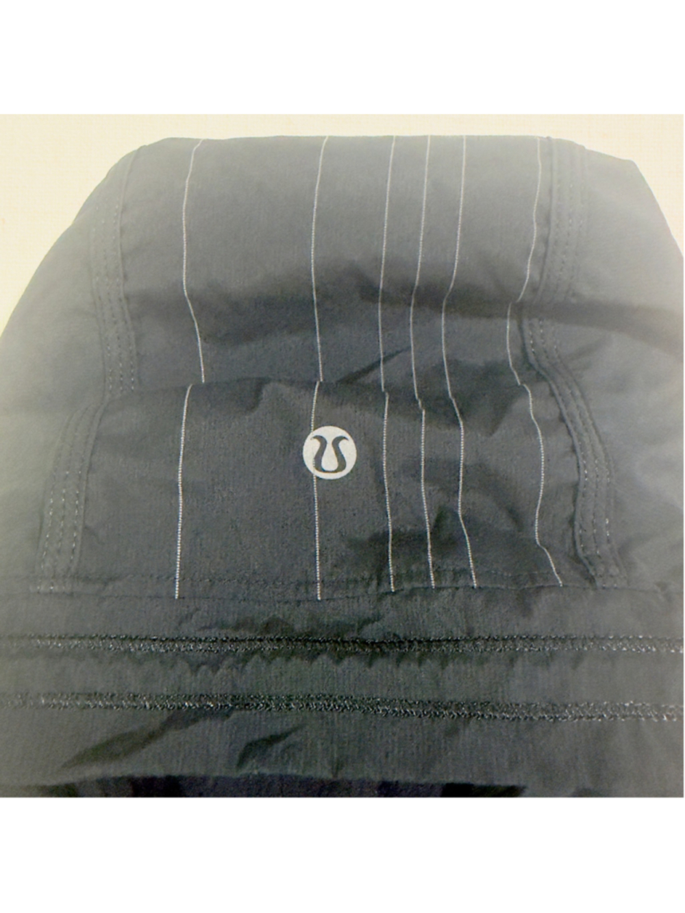 Lululemon Women’s 4 Black Half Zip Hooded Running Windbreaker Pullover Jacket - Picture 4 of 12